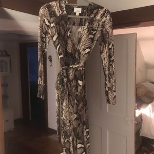 Beautiful Snake-Skin Print Wrap Dress